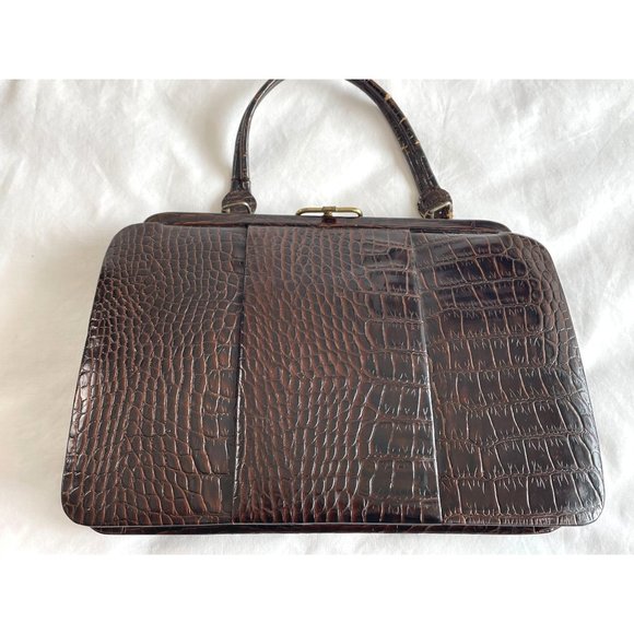 Vintage Womens Alligator Handbag Size-13" x 10" x 3". strap drop 6" - Picture 2 of 12